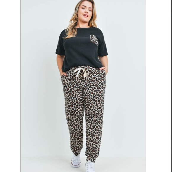 Leopard Print Lounge set NWT - Picture 1 of 3